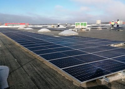 Instalación placas solares autoconsumo para empresa Adient