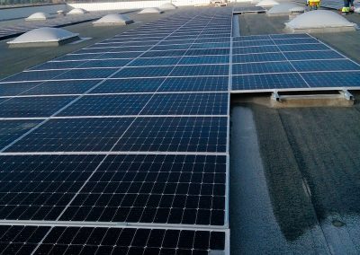 Instalación placas solares autoconsumo para empresa Adient