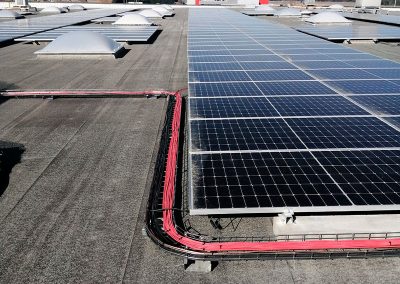 Instalación placas solares autoconsumo para empresa Adient