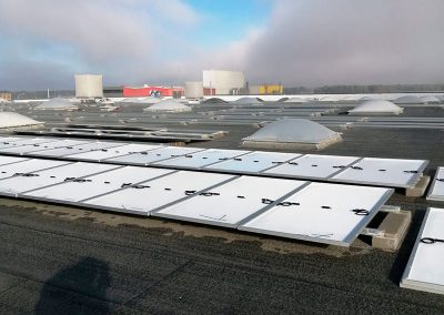 Instalación placas solares autoconsumo para empresa Adient